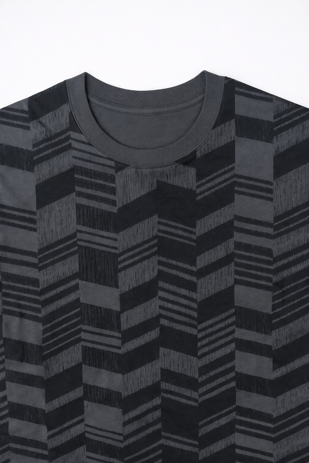Men’s Black Geometric Pattern T-shirt